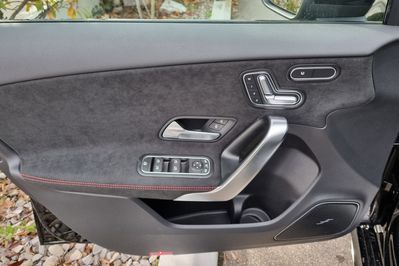 Mercedes Klasa A 250 e z EQ  AMG Line