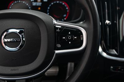 Volvo V60 B4 R-Design aut