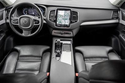 Volvo XC90 T8 AWD Plug-In Hybrid Plus Bright 7os aut