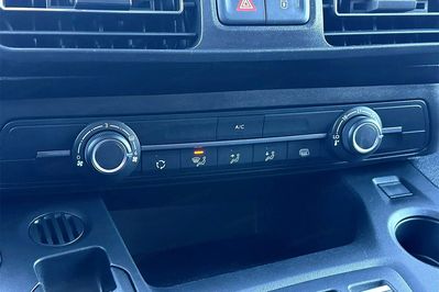 Peugeot Partner Van L2H1 AT