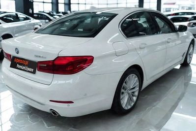 BMW Seria 5 530e iPerformance xDrive Luxury Line sport-aut