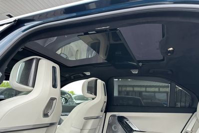 BMW Seria 7 M760e xDrive