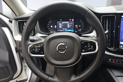Volvo XC60 B4 D Plus Dark