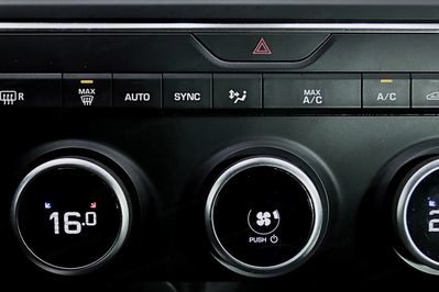 Jaguar E-Pace i4D FWD R-Dynamic S