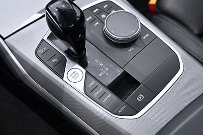 BMW Seria 3 320d xDrive Advantage aut