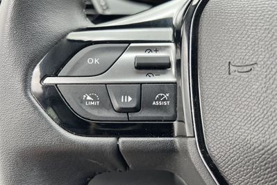 Peugeot 308 Active Pack 1.6 Hybrid e-EAT8