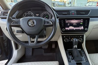 Skoda Superb 2.0 TDI SCR Style DSG