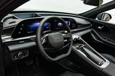 Omoda 9 1.5 Super Hybrid Exclusive AWD