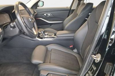 BMW Seria 3 318i aut