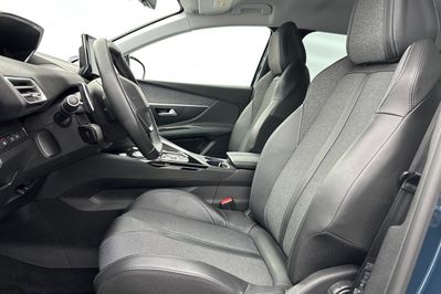 Peugeot 3008 Allure Pack 1.6 Hybrid e-EAT8