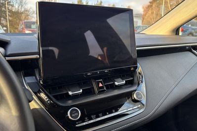 Toyota Corolla Comfort 1.5 benzyna