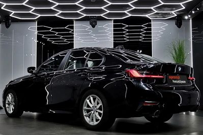 BMW Seria 3 318i Advantage aut