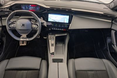 Peugeot 408 GT 1.2 mHEV e-DCS6