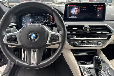 BMW Seria 5 520d xDrive M Sport