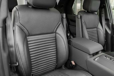 Land Rover Discovery V D250  Dynamic SE