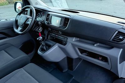 Opel Vivaro Kombi Compact 2.7T Enjoy