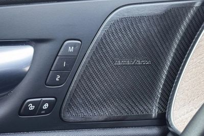 Volvo XC60 B5 B AWD Plus Dark