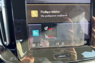 Volvo XC40 B3 Plus Dark