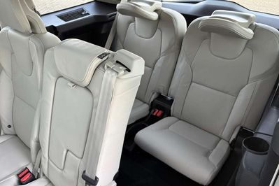 Volvo XC90 T8 AWD Plug-In Hybrid Ultra Bright