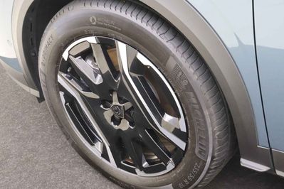 Peugeot 3008 e-3008 Allure 73kWh