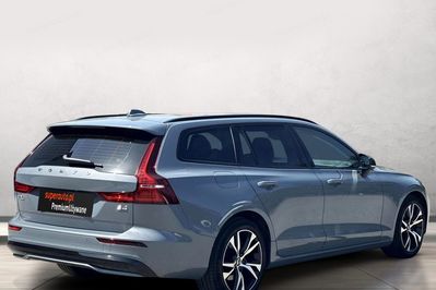 Volvo V60 B4 B Plus Dark aut