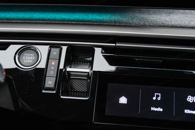 Peugeot 3008 Allure e-DCS 1.2 mHEV