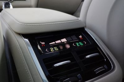 Volvo XC90 T8 AWD Plug-In Hybrid Ultra Bright 7os aut