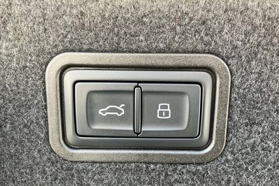 Audi A8 L 60 TFSI mHEV Quattro Tiptr.