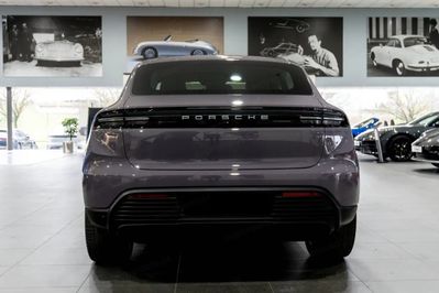 Porsche Macan 4