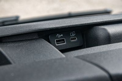 Iveco Daily 35S18 Kontener 8EP + Winda