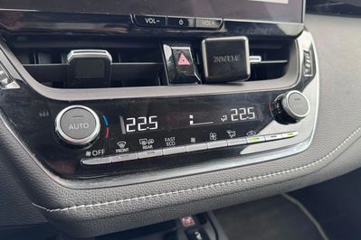 Toyota Corolla 1.8 Hybrid Style