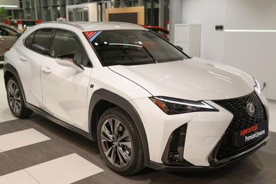 Lexus UX 300h F Sport Design AWD