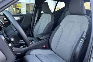 Volvo XC40 B3 Plus Dark