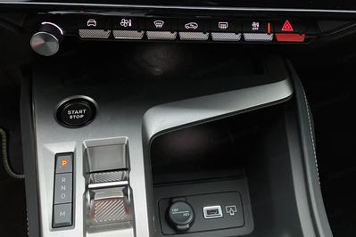 Peugeot 308 GT Exclusive EAT8 1.5 BlueHDi