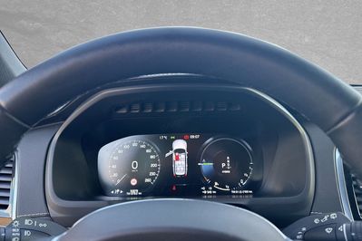Volvo XC90 T8 AWD Plug-In Hybrid R-Design 7os aut