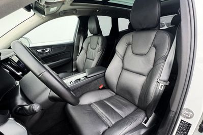 Volvo XC60 T6 Plug-In Hybrid AWD Plus Bright