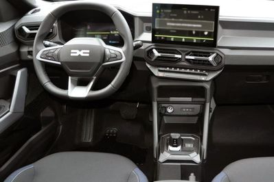 Dacia Duster Expression MMT 1.8 Full Hybrid
