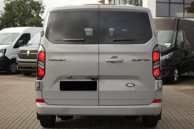 Ford Transit Custom Kombi M1 320 L2H1 Limited A8