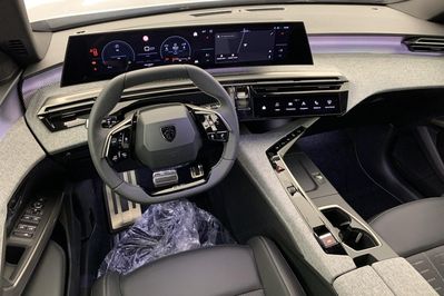 Peugeot 3008 GT 1.2 mHEV e-DCS6