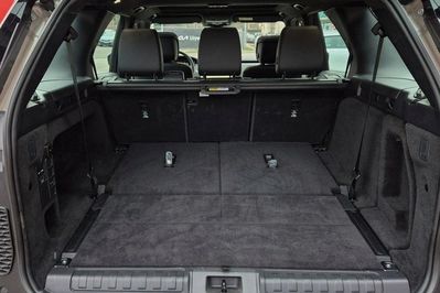 Land Rover Discovery P300 Dynamic SE