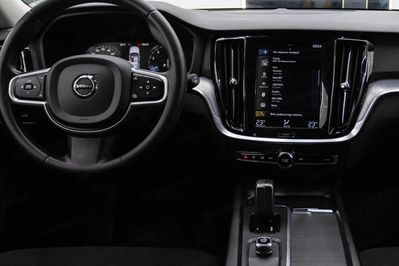 Volvo V60 B3 B Momentum Core