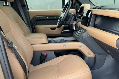 Land Rover Defender P425 x-Dynamic HSE