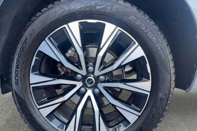 Volvo XC60 B5 B AWD Plus Dark aut