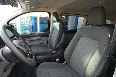 Ford Transit Custom Kombi 320 L2H1 M1 Trend A8