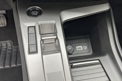 Peugeot 308 Allure 1.6 Hybrid e-EAT8