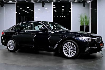 BMW Seria 5 530e xDrive Luxury Line