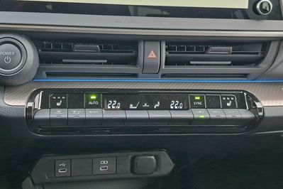 Toyota Prius Plug-in 2.0 Hybrid Prestige