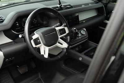 Land Rover Defender 110 Hardtop 3.0 D300 mHEV