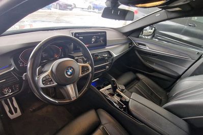 BMW Seria 5 520d xDrive M Sport