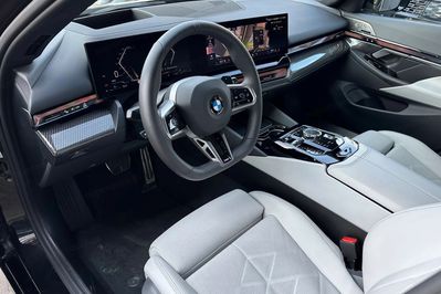 BMW Seria 5 Touring 520d xDrive M Sport